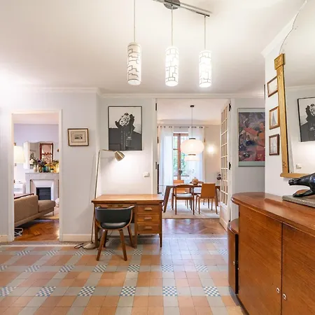 Cozystay 1225 Bourgeois Charm In Center *