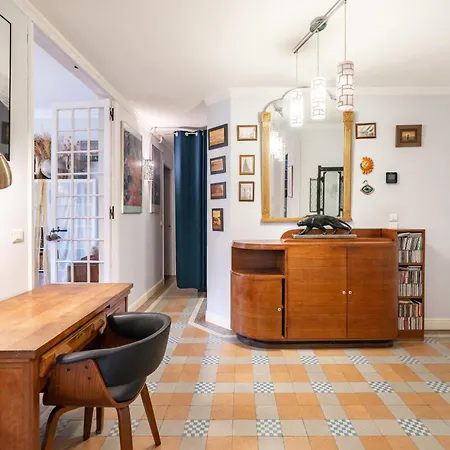 Cozystay 1225 Bourgeois Charm In Center *