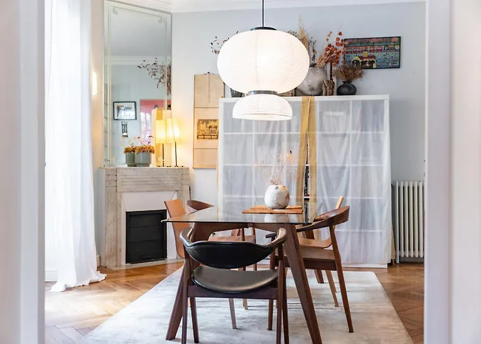 Cozystay 1225 Bourgeois Charm In Center * カンヌ