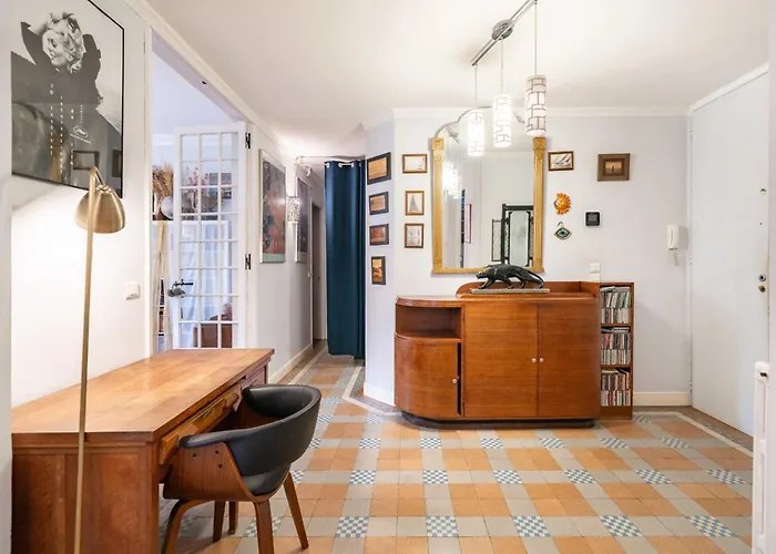 Cozystay 1225 Bourgeois Charm In Center *